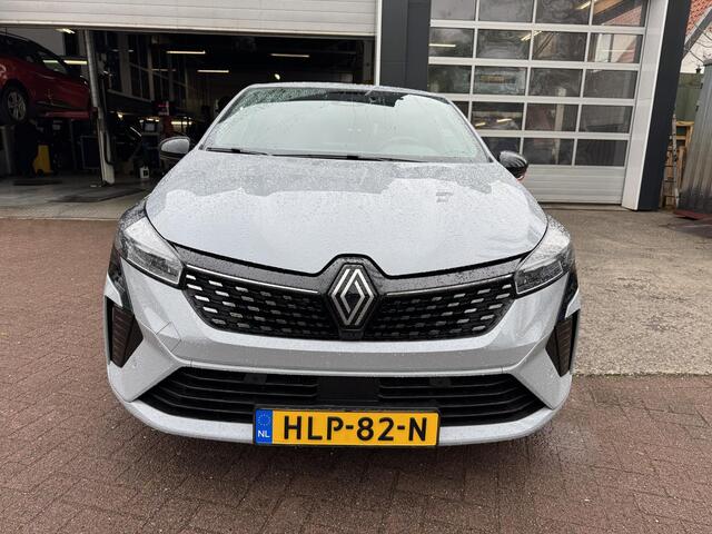 Renault CLIO 1.6 E-Tech Full Hybrid 145 techno