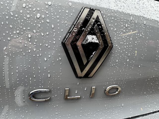 Renault CLIO 1.6 E-Tech Full Hybrid 145 techno