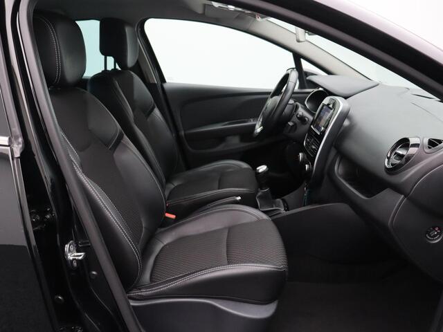 Renault CLIO 90pk TCe Intens | Parkeersensoren achter | Navigatie | Climate control | Cruise control |