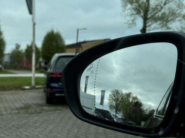 Renault CLIO 1.3 TCe Initiale Paris| 360° Camera, Apple CarPlay, Grote scherm