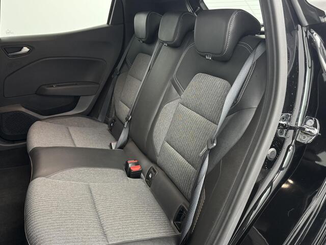 Renault CLIO 1.6 E-Tech Hybrid 140 Intens | Afneembare Trekhaak | Apple CarPlay / Android Auto | Parkeersensoren | Lichtmetalen Velgen 17"