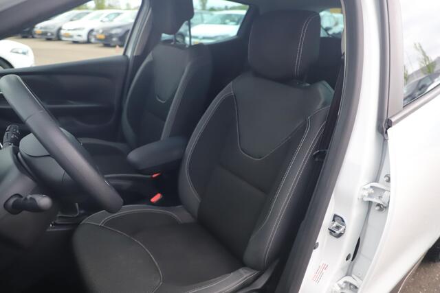 Renault CLIO 1.5 dCi Ecoleader Zen Trekhaak Navigatie Airco Cruise Control Bluetooth LED