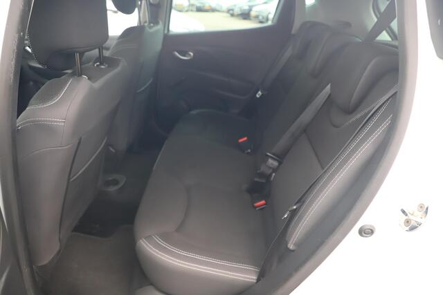Renault CLIO 1.5 dCi Ecoleader Zen Trekhaak Navigatie Airco Cruise Control Bluetooth LED