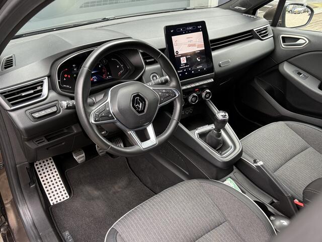 Renault CLIO 1.0 TCe Intens | Groot Navi | Bose | Carplay | Digital Dash | Camera | LED | Keyless | Interesse? Bel of App naar: 06 30 51 05 90