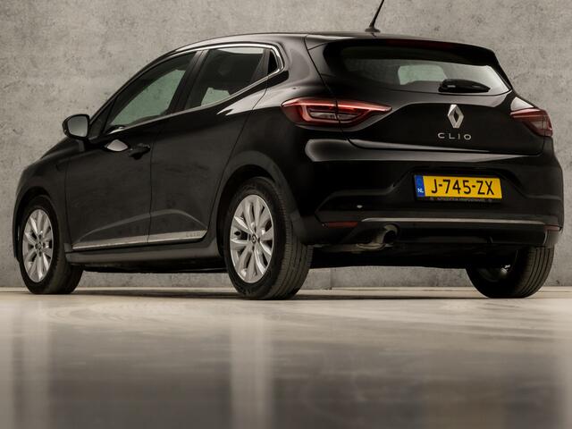 Renault CLIO 1.0 TCe Sport (APPLE CARPLAY, GROOT NAVI, VIRTUAL COCKPIT, KEYLESS, CLIMATE, LED KOPLAMPEN, SPORTSTOELEN, PARKEERSENSOREN, CRUISE, NIEUWSTAAT)