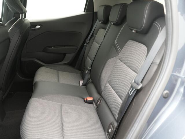 Renault CLIO TCe 100 Intens - RIJKLAARPRIJS - Achteruitrijcamera - Dealeronderhouden - 17 inch velgen