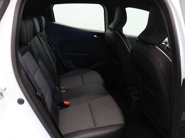 Renault CLIO 1.3 TCe Intens | 360 graden camera | BOSE | Climate Control | Cruise control | Parkeersensoren voor en achter |