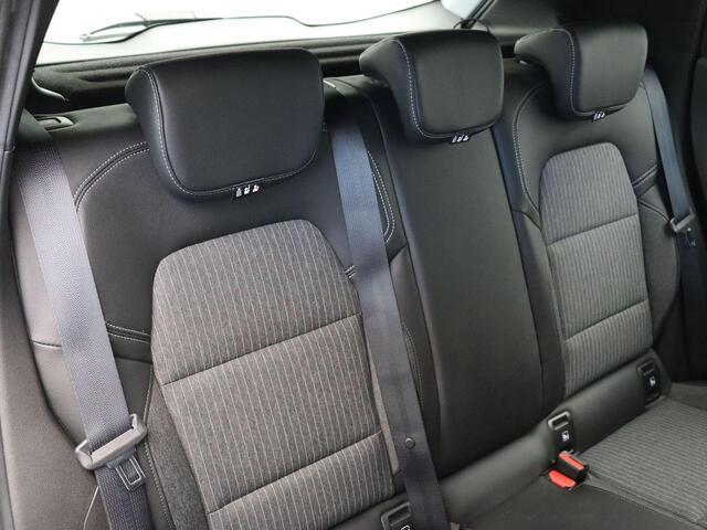 Renault CLIO 1.3 TCe Intens | 360 graden camera | BOSE | Climate Control | Cruise control | Parkeersensoren voor en achter |