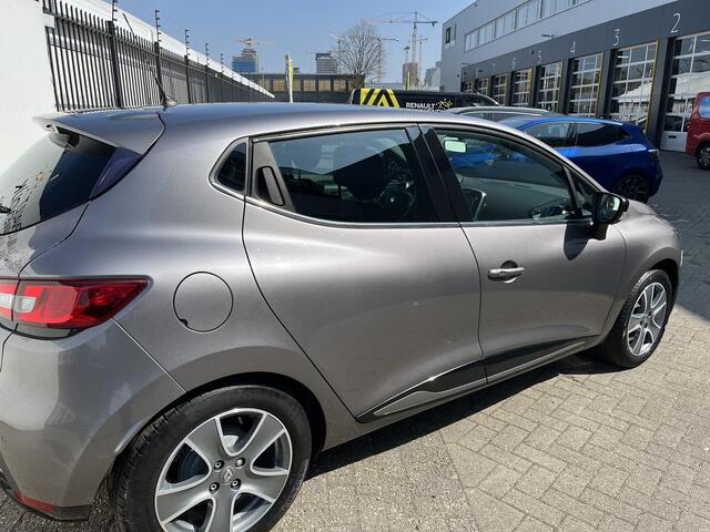 Renault CLIO 0.9 TCe ECO Night&Day / AIRCO / PARKEERSENSOREN / NAVIGATIE / TREKHAAK AFNEEMBAAR