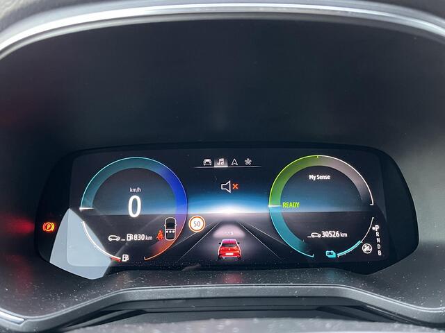 Renault CLIO 1.6 E-Tech Full Hybrid 145 Techno | 4 seizoenen banden | Climate control |