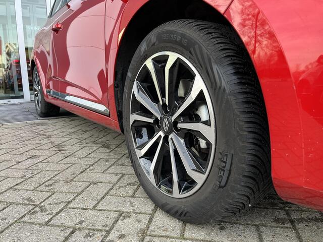 Renault CLIO 1.6 E-Tech Full Hybrid 145 Techno | 4 seizoenen banden | Climate control |