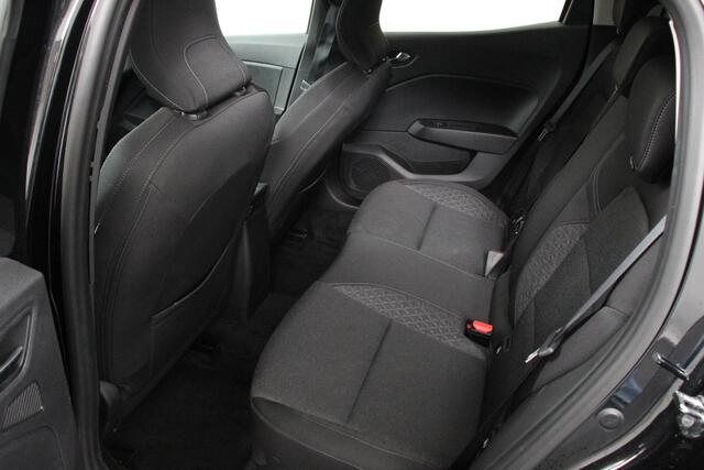Renault CLIO 1.0 TCe 100 pk Automaat Experience Navigatie Climate Control Led Cruise control Parkeer sensoren Lichtmetalen Velgen Extra Getint Glas DAB Parkeer Sensoren