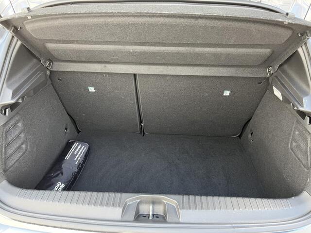 Renault CLIO 1.6 E-Tech Full Hybrid 145 techno / AUTOMAAT / CAMERA 360 / PARKEERSENSOREN /