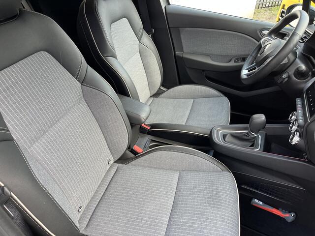 Renault CLIO 1.6 E-Tech Full Hybrid 145 techno / AUTOMAAT / CAMERA 360 / PARKEERSENSOREN /