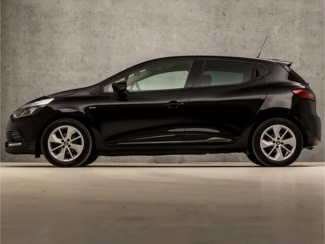 Renault CLIO 1.2 TCe Intens Automaat (NAVIGATIE, CLIMATE, LM VELGEN, SPORTSTOELEN, PARKEERSENSOREN, CRUISE, NIEUWSTAAT)