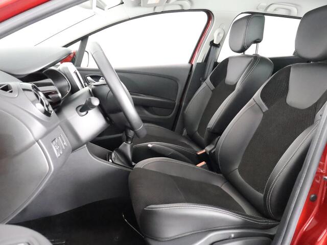 Renault CLIO Estate TCe Intens 1e EIG. LEDER.NAVI KEYLESS.PREMIUM AUDIO.LMV.CLIMA.CRUISE TOT 2 JAAR GARANTIE*
