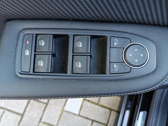 Renault CLIO 1.6 E-Tech Hybrid 145 E-Tech Engineered