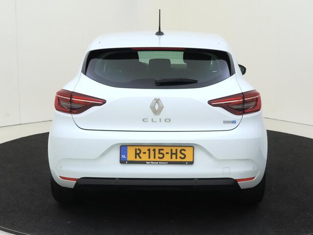 Renault CLIO 1.6 E-Tech Hybrid 140PK Zen | Keyless | Carplay | Parkeersensoren achter | Climate Control | Cruise Control | LED Koplampen