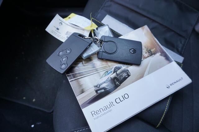 Renault CLIO 0.9 TCe Limited | TREKHAAK | PDC | NAVI | CRUISE |