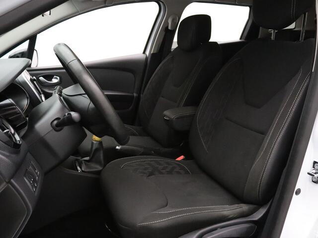 Renault CLIO Estate 90pk TCe Limited Airco | Cruise | Carplay | Navi | Parkeersens. achter | Trekhaak
