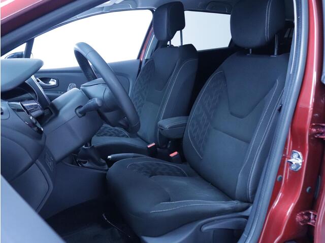 Renault CLIO Estate 0.9 TCe Limited Airco/Navi/Trekhaak