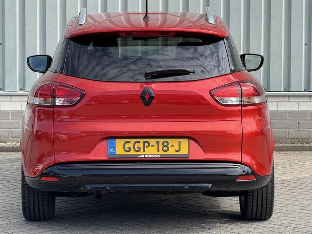 Renault CLIO Estate 0.9 TCe Limited / Navigatie / Stoelverwarming / Android Auto/Apple CarPlay / Achteruitrijcamera / Airconditioning / Cruise Control / Zwarte 17 Inch Lichtmetalen Velgen / 1.200 KG Trekgewicht /