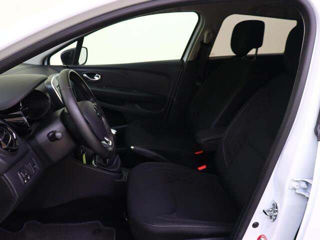 Renault CLIO Estate 0.9 TCe 90 PK Limited Navigatie | Airco | Cruise Control | Parkeersensoren Achter