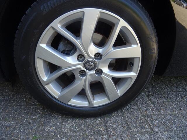 Renault CLIO 0.9 TCE LIMITED NAVI BLUETOOTH PDC LICHTMETAAL