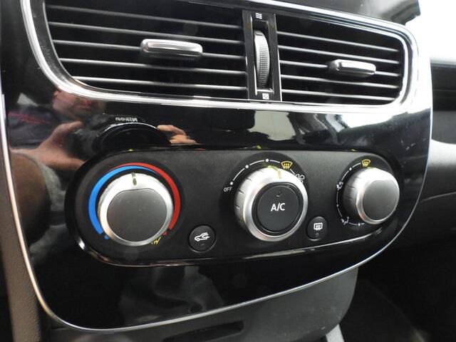 Renault CLIO Estate 0.9 TCe Limited NAVI/AIRCO/CRUISE/PDC/16"LMV!