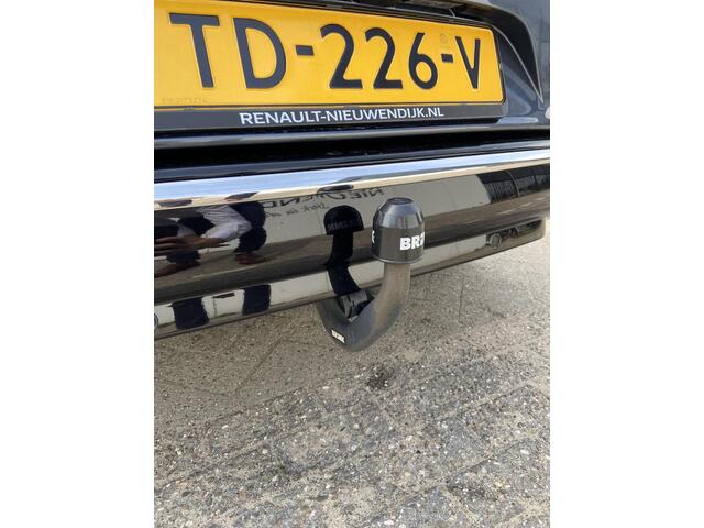 Renault CLIO Estate 0.9 TCe Limited Airco/Navigatie/Trehaak/Licht metalen velgen/Parkeersenor