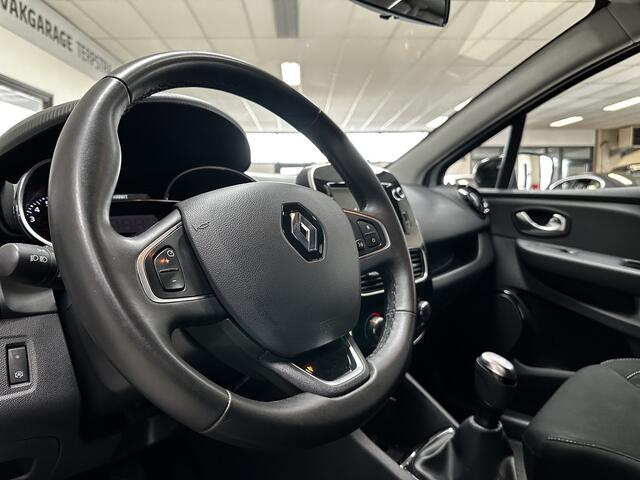 Renault CLIO Estate 0.9 TCe Limited/ Facelift!/ Apple + Android/ DAB+/ Keyless/ Navi/ Airco/ Cruise/ Elek. pakket/ Isofix/ Bluetooth/ Armsteun/ Multi. LEDER. Stuur/ 16'' LMV/ Mistl./ PDC/ Extra getint glas/ Chroom/ Dakrails.