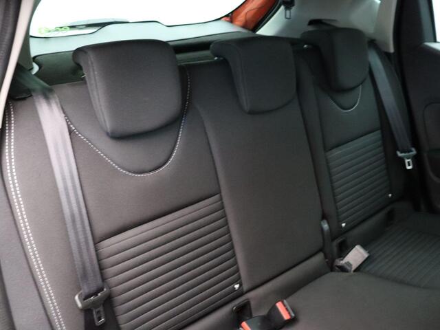 Renault CLIO TCe 90pk Limited | Trekhaak afneembaar | Cruise | Airco | Navigatie |