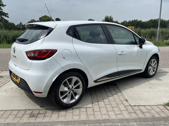 Renault CLIO 0.9 TCe / Trekhaak afneembaar / Dealer onderhouden / Keyless / Cruise / Airco / Navi / Elek Ramen V+A / 16'' LMV /