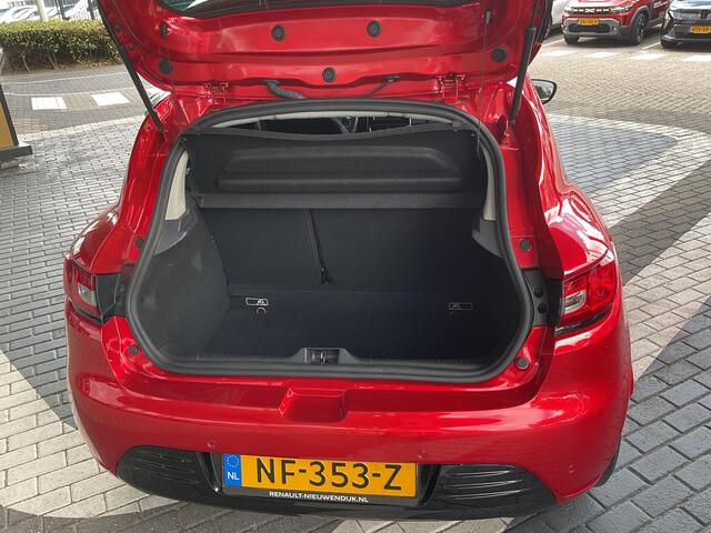 Renault CLIO 0.9 TCe Limited AIRCONDITIONING / BLEUTOOTH / NAVIGATIE / ELECTRISCHE RAMEN EN SPIEGELS / DEALER ONDERHOUDEN