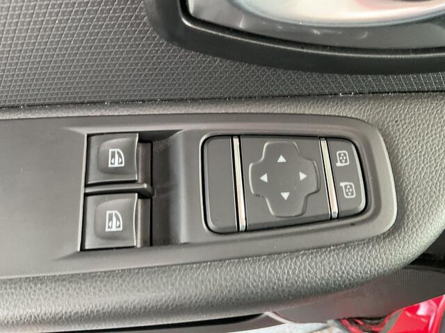 Renault CLIO 0.9 TCe Limited AIRCONDITIONING / BLEUTOOTH / NAVIGATIE / ELECTRISCHE RAMEN EN SPIEGELS / DEALER ONDERHOUDEN
