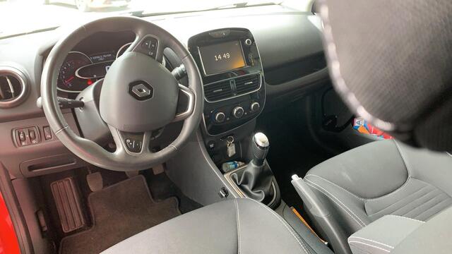 Renault CLIO 0.9 TCe Limited AIRCONDITIONING / BLEUTOOTH / NAVIGATIE / ELECTRISCHE RAMEN EN SPIEGELS / DEALER ONDERHOUDEN