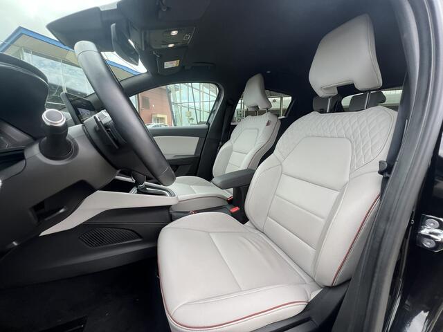 Renault CLIO 1.3 TCe 131 PK Initiale Paris / Automaat / 360' Camera / Apple Carplay - Android Auto / Stoelverw. + Stuurverw. / Keyless / Leer / 17'' LMV /