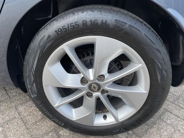Renault CLIO 1.2 TCe Intens | 16" LM-velgen, Navigatie, Parkeersensoren, Keyless entry and go, Cruise controle