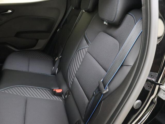 Renault CLIO 1.6 E-Tech Full Hybrid 145 PK esprit Alpine Navigatie | Climate Control | Cruise Control | Parkeersensoren Voor en Achter | 360 Graden Camera | Apple Carplay & Android Auto