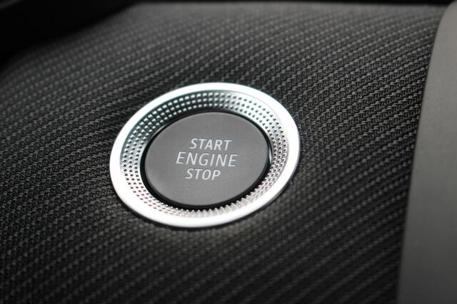 Renault CLIO 1.6 E-Tech Full Hybrid 145 esprit Alpine | Adaptive Cruisecontrol | Parkeersensoren | Achteruitrijcamera | Apple/Android | BOSE | LMV | LED