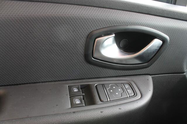 Renault CLIO 0.9 Tse Zen