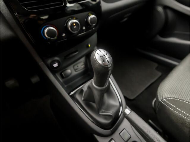 Renault CLIO Estate 0.9 TCe Sport (NAVIGATIE, CRUISE, NAP, PARKEERSENSOREN, SPORTSTOELEN, LM VELGEN, BLUETOOTH, NIEUWSTAAT)