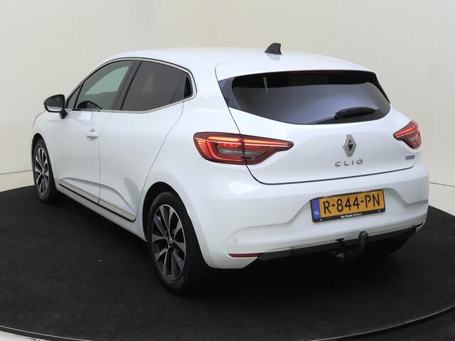 Renault CLIO 1.6 E-Tech Hybrid 145 Techno | Navigatie | Parkeersensoren en Camera | LM velgen | Trekhaak |