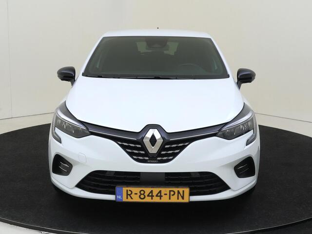 Renault CLIO 1.6 E-Tech Hybrid 145 Techno | Navigatie | Parkeersensoren en Camera | LM velgen | Trekhaak |