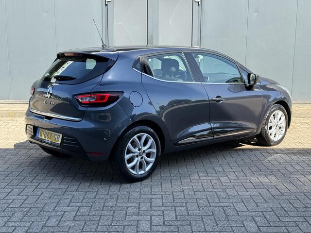 Renault CLIO 0.9 TCe Intens / Achteruitrijcamera / Navigatie / Cruise Control / Airco / Bluetooth / DAB / Multifunctioneel Stuurwiel / LM velgen