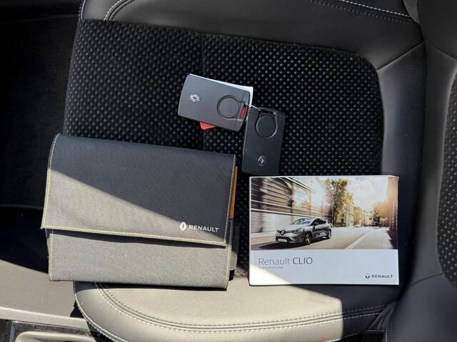 Renault CLIO 0.9 TCe Intens / Achteruitrijcamera / Navigatie / Cruise Control / Airco / Bluetooth / DAB / Multifunctioneel Stuurwiel / LM velgen