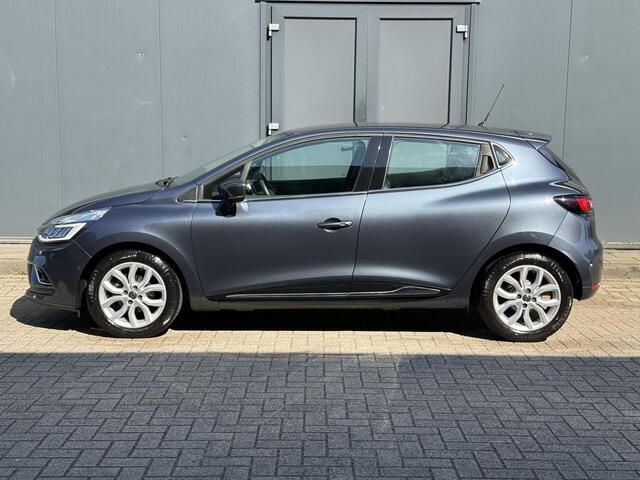 Renault CLIO 0.9 TCe Intens / Achteruitrijcamera / Navigatie / Cruise Control / Airco / Bluetooth / DAB / Multifunctioneel Stuurwiel / LM velgen