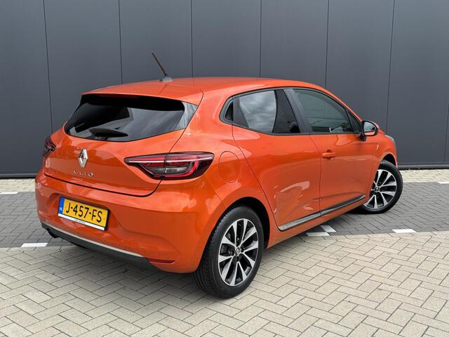 Renault CLIO TCe Zen | 1E EIGENAAR | AIRCO | APPLE CARPLAY EN ANDROID AUTO | ELEK. RAMEN VOOR | DEALER ONDERHOUDEN | DAB ONTVANGER | LED VERLICHTING VOOR EN ACHTER |