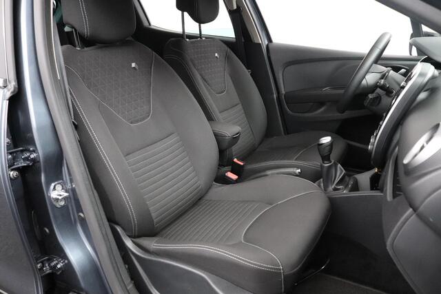 Renault CLIO 0.9 TCe Limited 90PK | Dealeronderhouden| Navigatie | Parkeersensoren Achter| Cruise-Control|