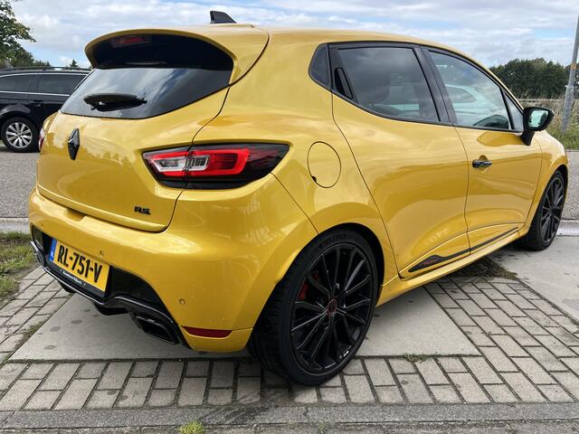 Renault CLIO 1.6 Turbo 220PK R.S. Trophy / 2e Eigenaar / Akrapovic / Jaune Sirius / Bose / Leder / Stoelverw. / NAP /